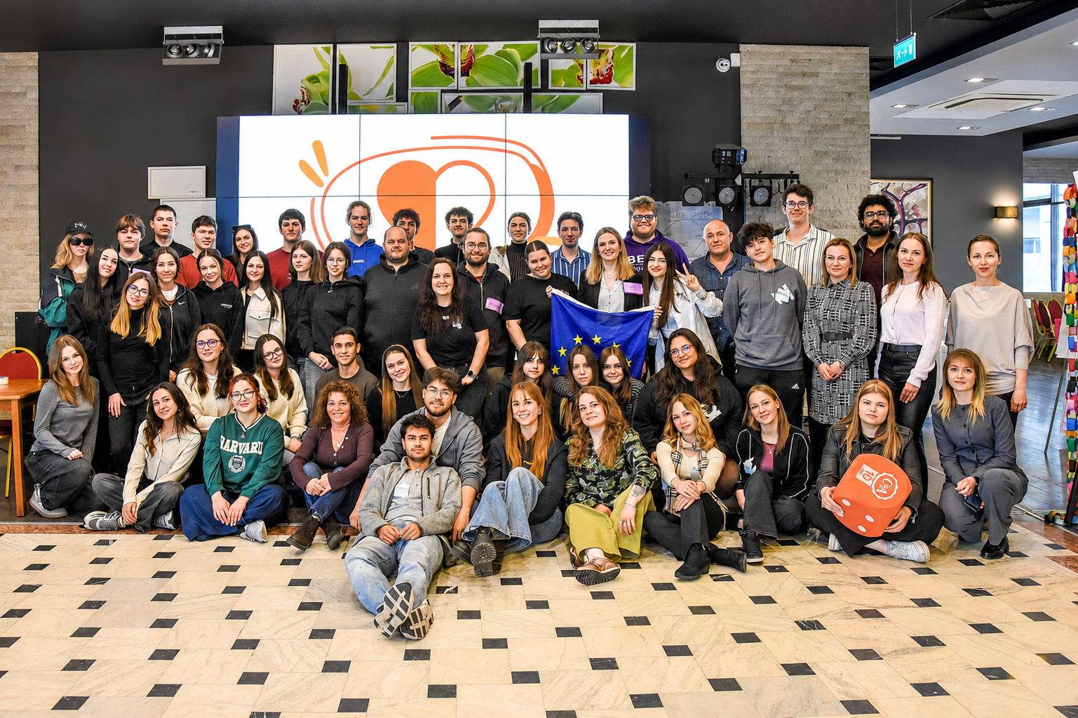 Echipa și voluntarii Youth Media